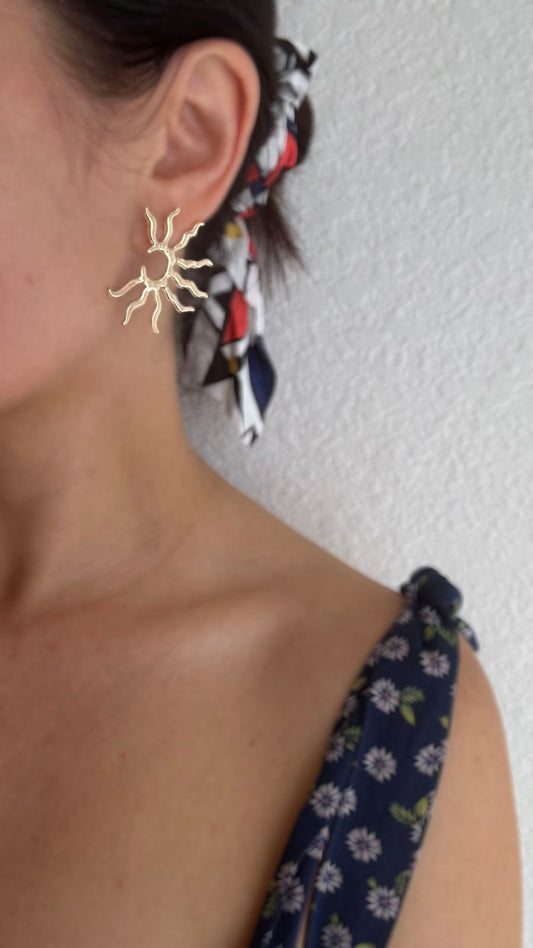 Gold Simple Sun Stud Earrings
